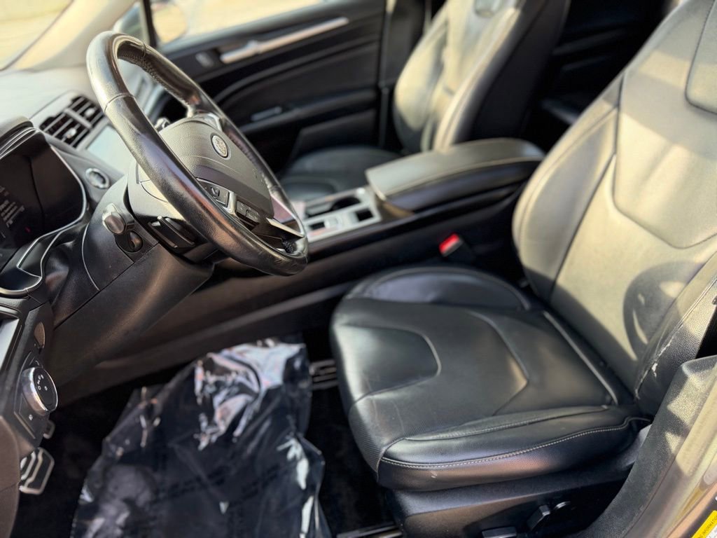 Used 2018 Ford Fusion Titanium AWD/4WD image 23