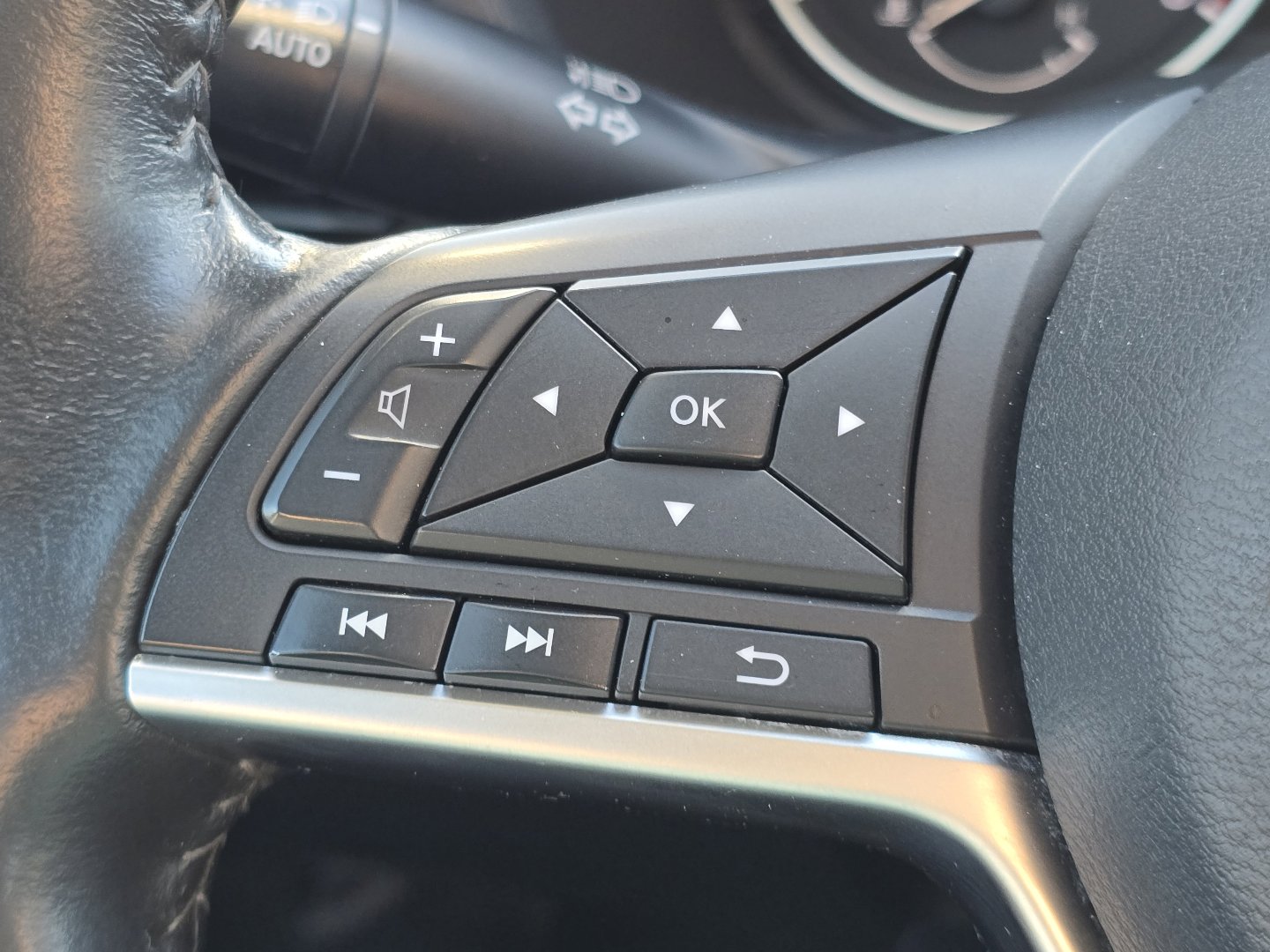 Used 2022 Nissan Sentra SV image 10