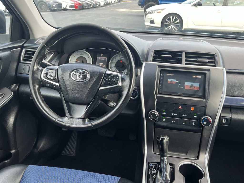 Used 2016 Toyota Camry SE FWD image 16