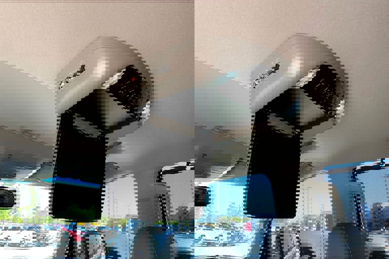 Used 2016 Toyota Sequoia Limited w/ Safety & Convenience Package image 34