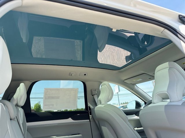 New 2025 Volvo EX90 Plus image 14