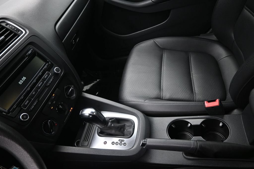 Used 2014 Volkswagen Jetta SE FWD image 12