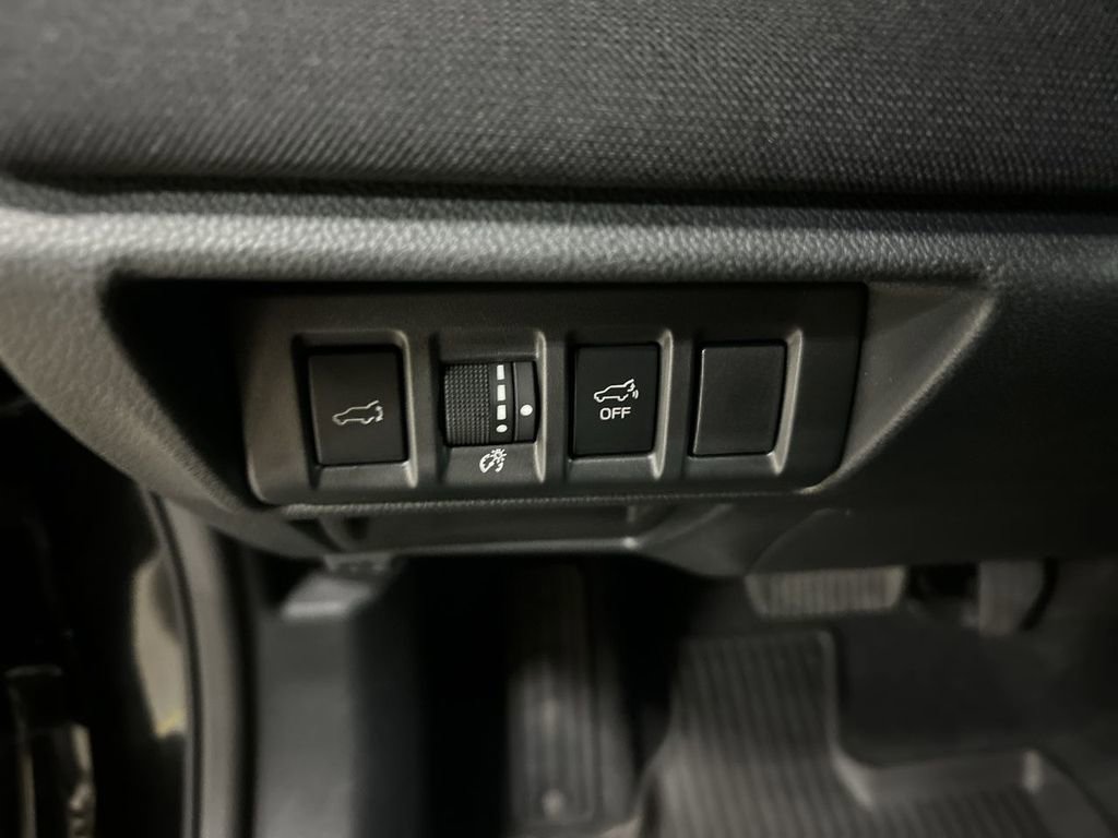 Certified 2025 Subaru Outback Premium image 17