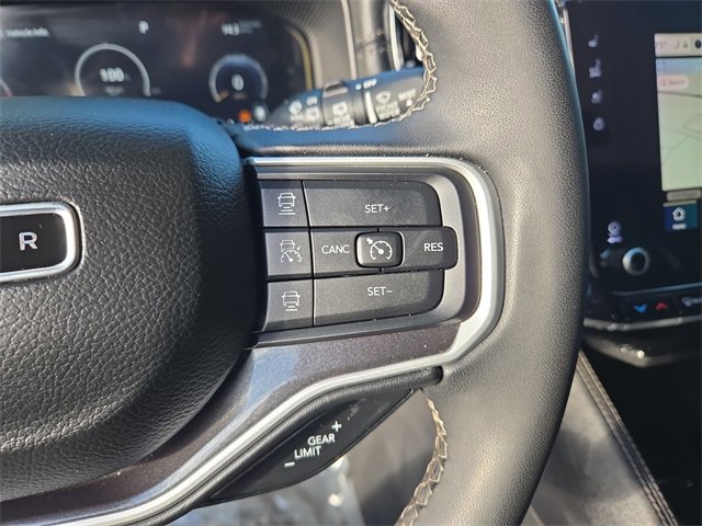 Used 2023 Jeep Wagoneer 4WD w/ Premium Group I image 20