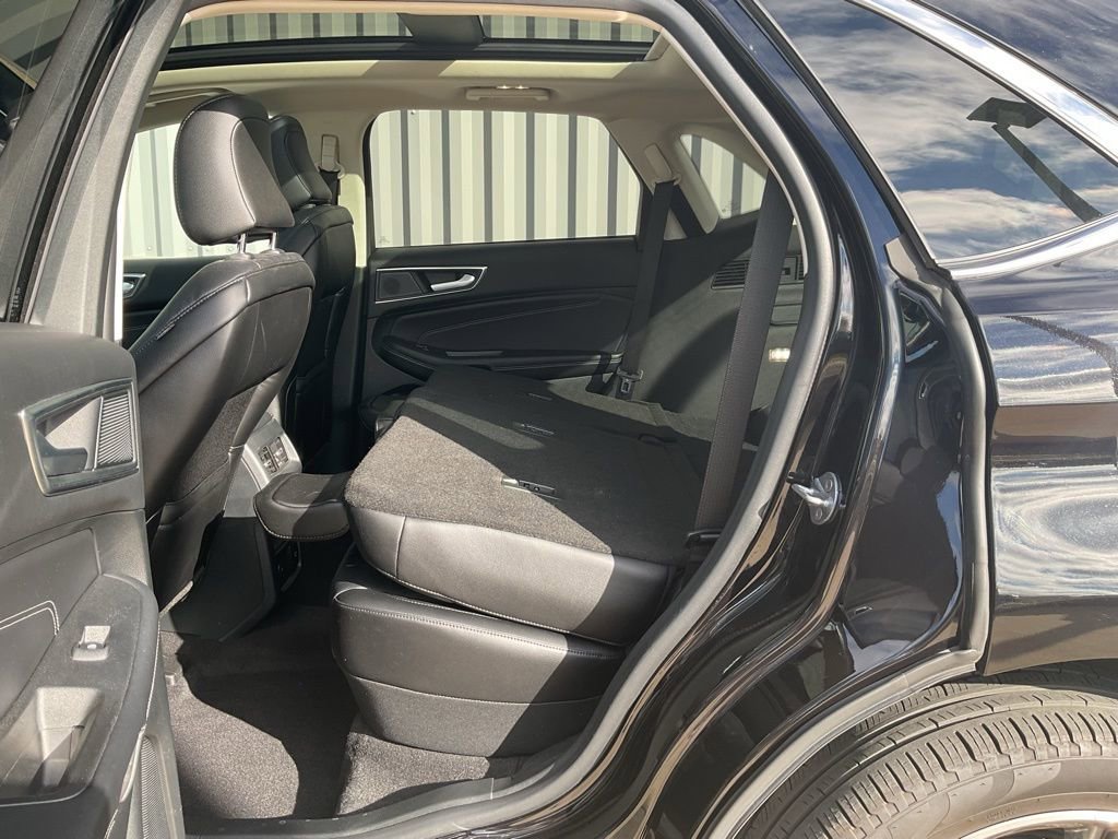 Used 2024 Ford Edge Titanium w/ Equipment Group 301A image 21