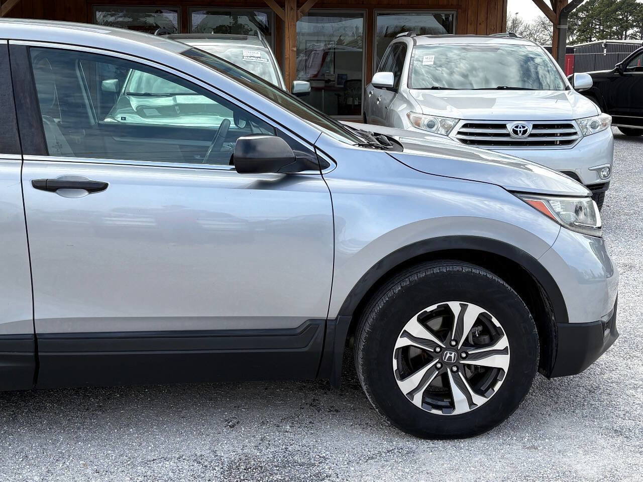 Used 2017 Honda CR-V LX image 17