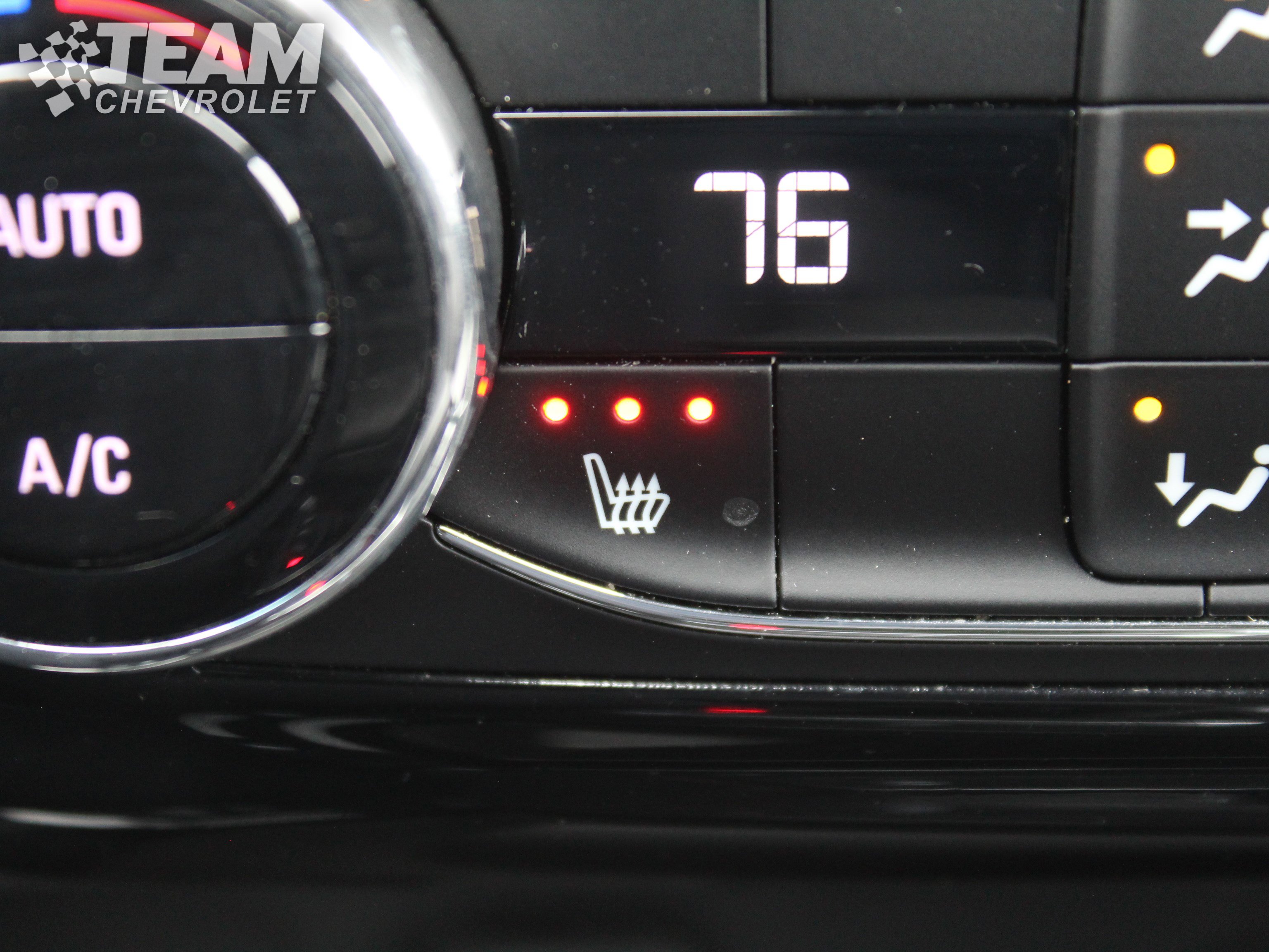 Certified 2024 Chevrolet Trax LT w/ Driver Confidence Package image 18