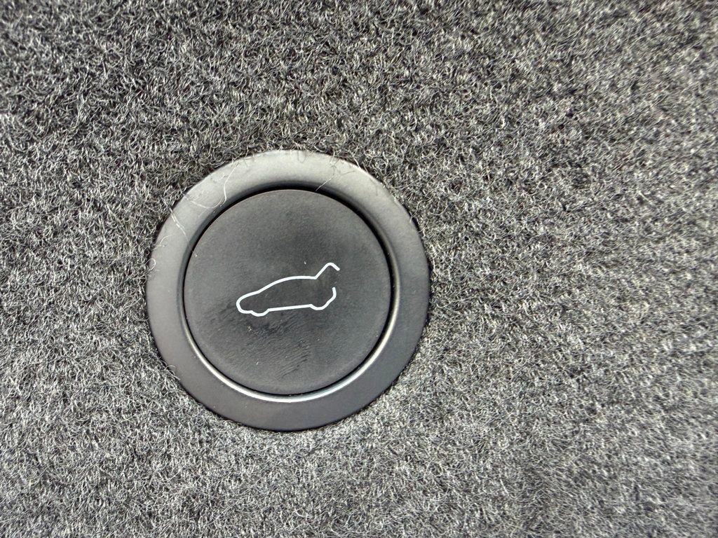 Used 2022 Tesla Model S Plaid image 31