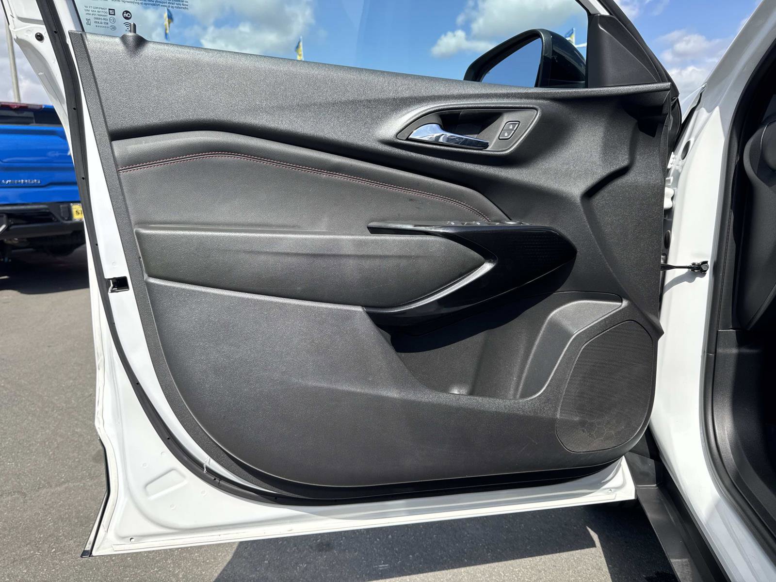 Used 2024 Chevrolet Trax RS w/ Driver Confidence Package image 20