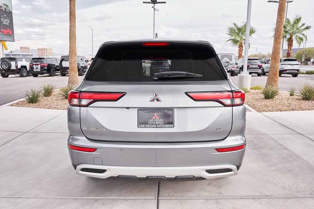 Used 2024 Mitsubishi Outlander SE image 7