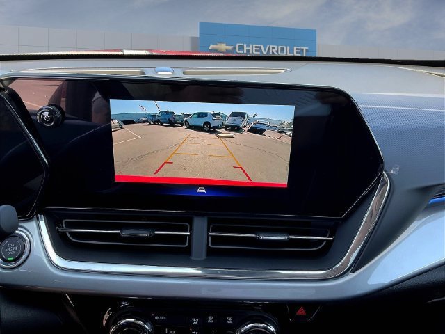 New 2026 Chevrolet Trax LT w/ Driver Confidence Package FWD image 7