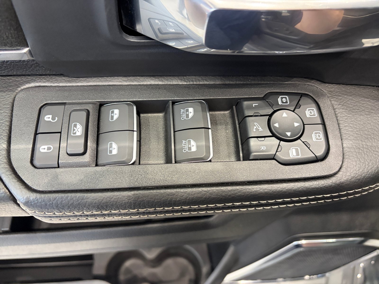 New 2026 RAM 3500 Laramie w/ Night Edition AWD/4WD image 13