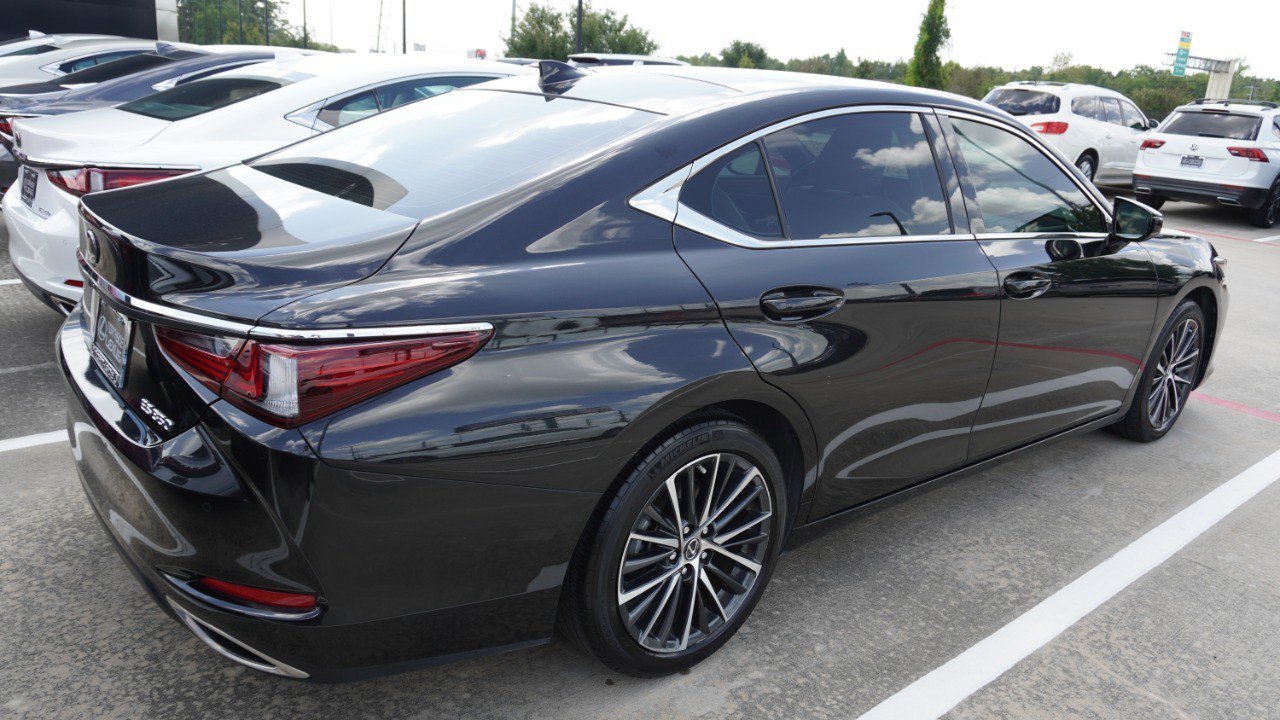 Used 2023 Lexus ES 350 w/ Premium Package FWD image 6