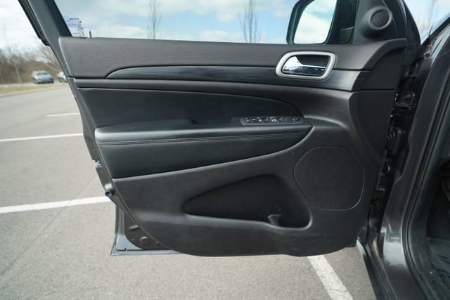 Used 2020 Jeep Grand Cherokee Altitude image 14