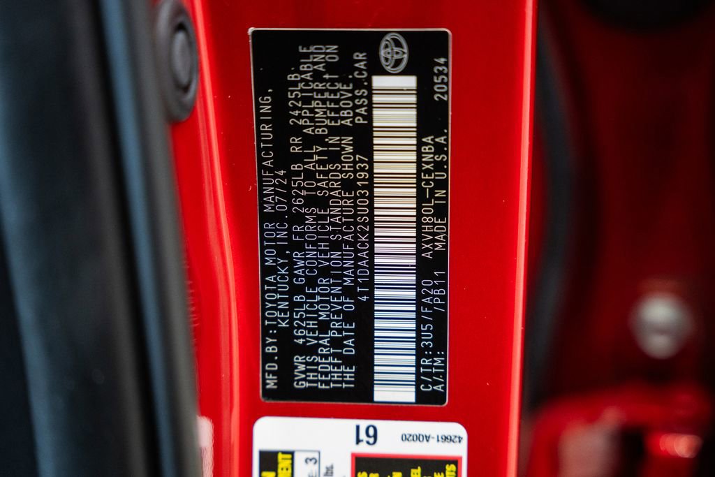 Used 2025 Toyota Camry LE image 34