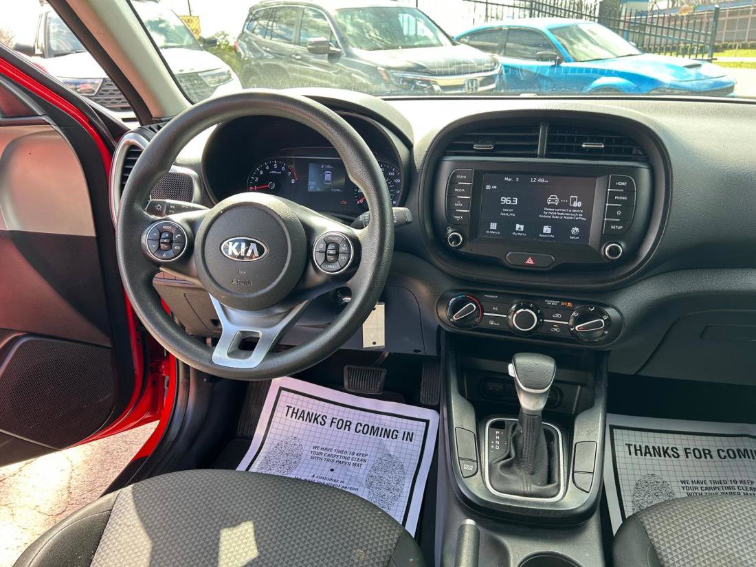 Used 2021 Kia Soul LX image 8
