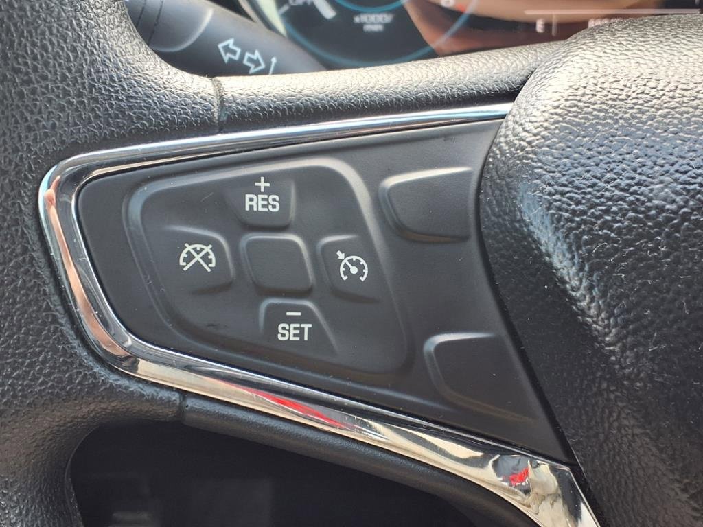 Used 2018 Chevrolet Cruze LT w/ Convenience Package image 17
