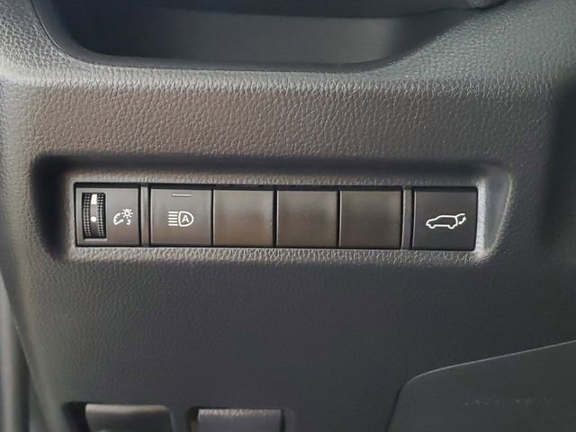 Used 2022 Toyota RAV4 XLE w/ Convenience Package image 24