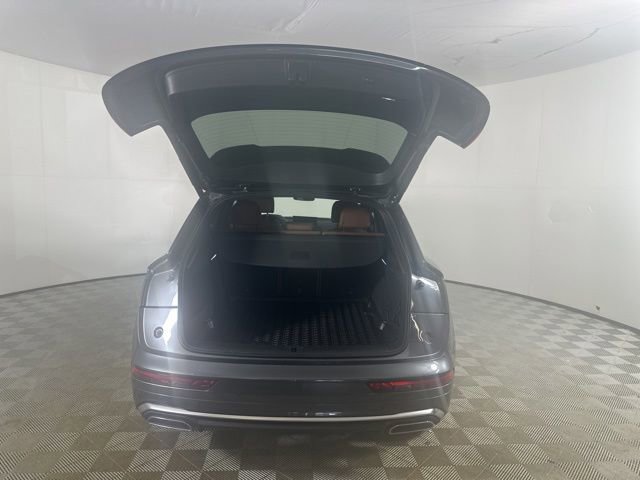 Used 2023 Audi Q5 2.0T Premium AWD/4WD image 9