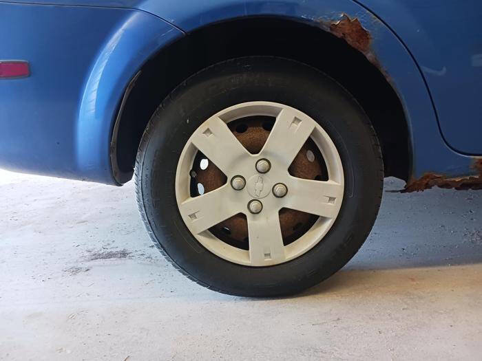 Used 2006 Chevrolet Aveo LS FWD image 16