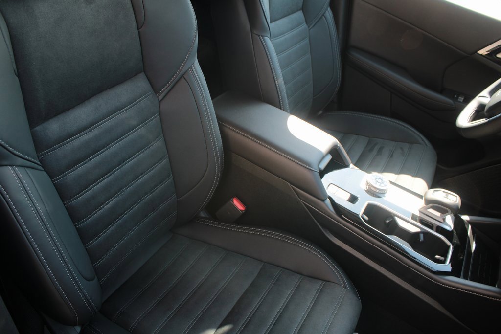 New 2025 Mitsubishi Outlander SE image 8