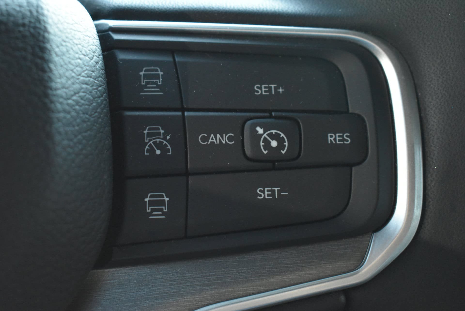 Used 2025 Jeep Wagoneer Series III AWD/4WD image 23