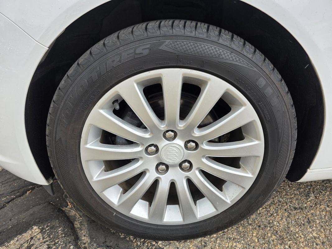 Used 2011 Buick Regal CXL w/ RL4 Preferred Equipment Group FWD image 35
