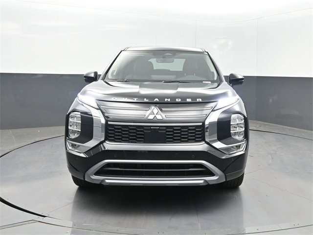 New 2025 Mitsubishi Outlander SE image 28