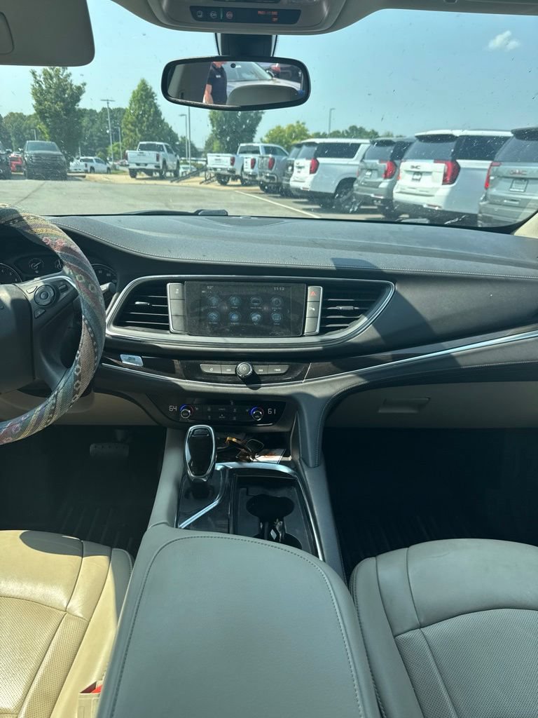 Used 2018 Buick Enclave Essence FWD image 10