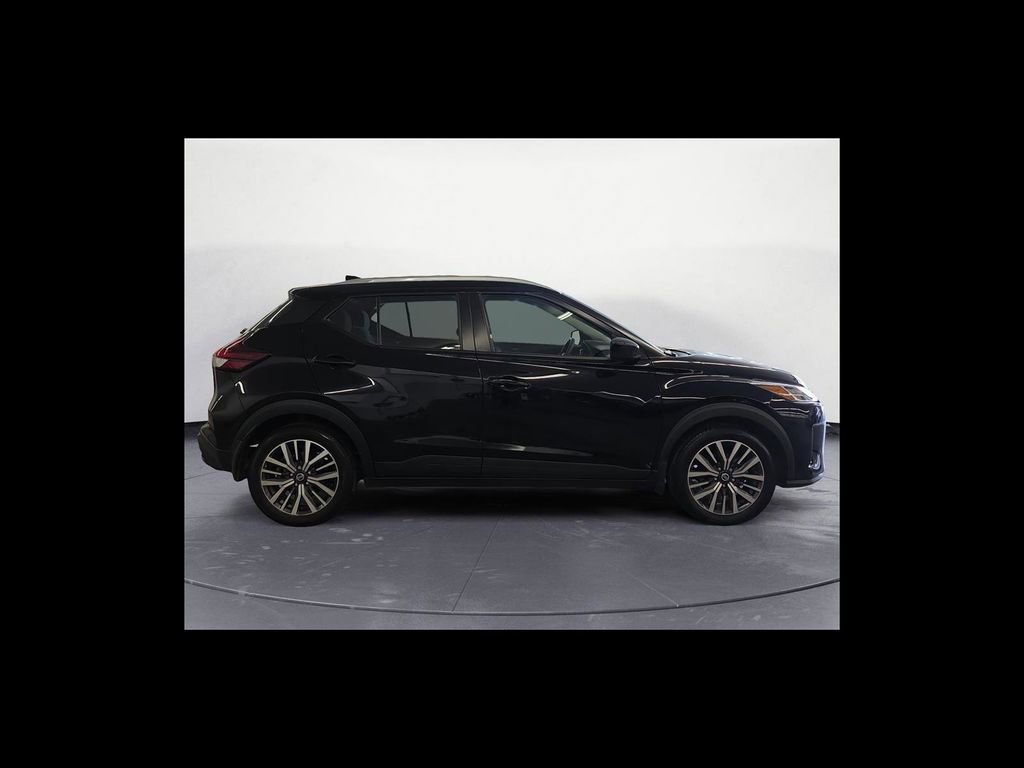 Used 2021 Nissan Kicks SV FWD image 7