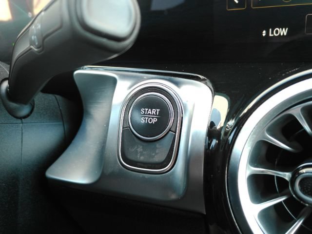 Used 2023 Mercedes-Benz EQB 300 4MATIC image 45