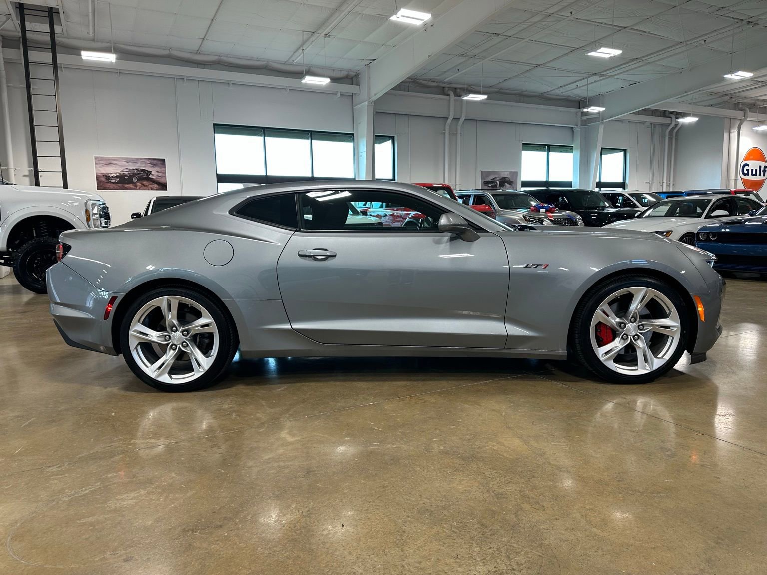 Used 2023 Chevrolet Camaro LT RWD image 8