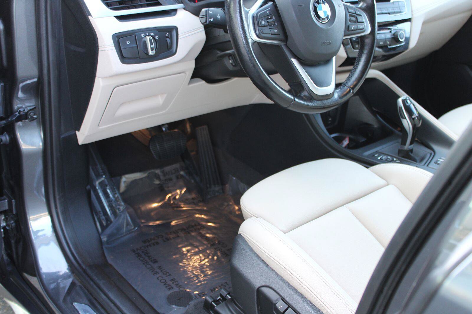Used 2020 BMW X1 sDrive28i w/ Convenience Package FWD image 48