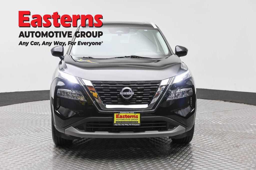 Used 2023 Nissan Rogue SV w/ SV Premium B Package AWD/4WD image 2