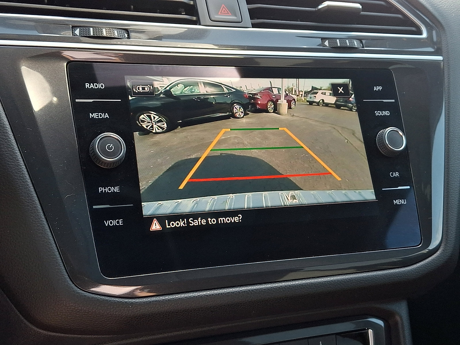 Certified 2024 Volkswagen Tiguan Wolfsburg Edition AWD/4WD image 18