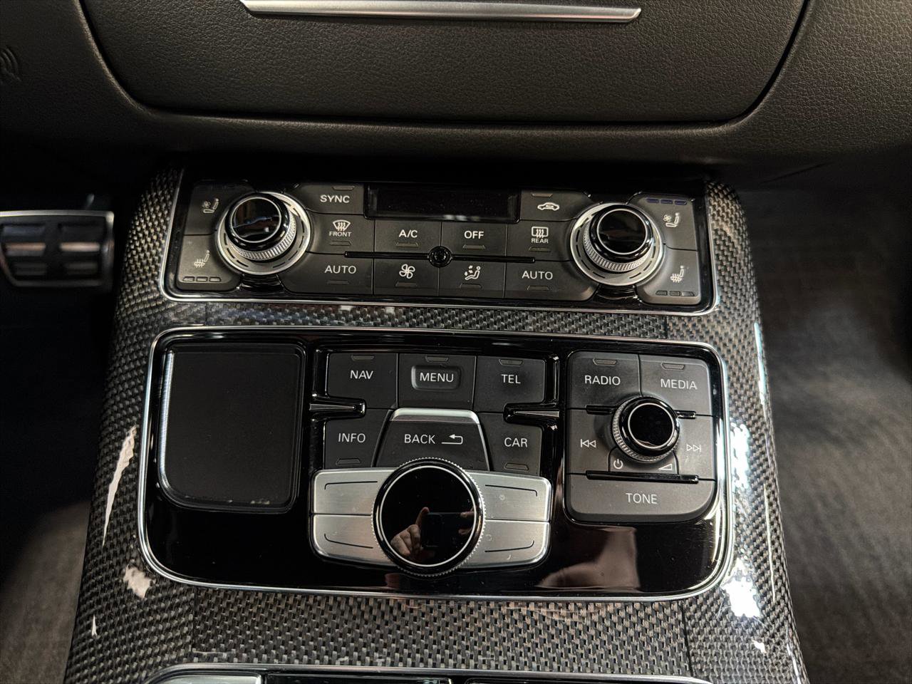 Used 2016 Audi S8 image 17