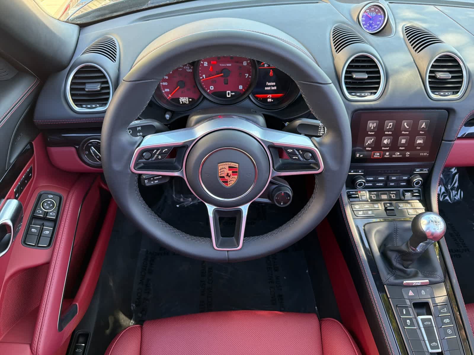 Certified 2025 Porsche 718 Boxster S RWD image 14