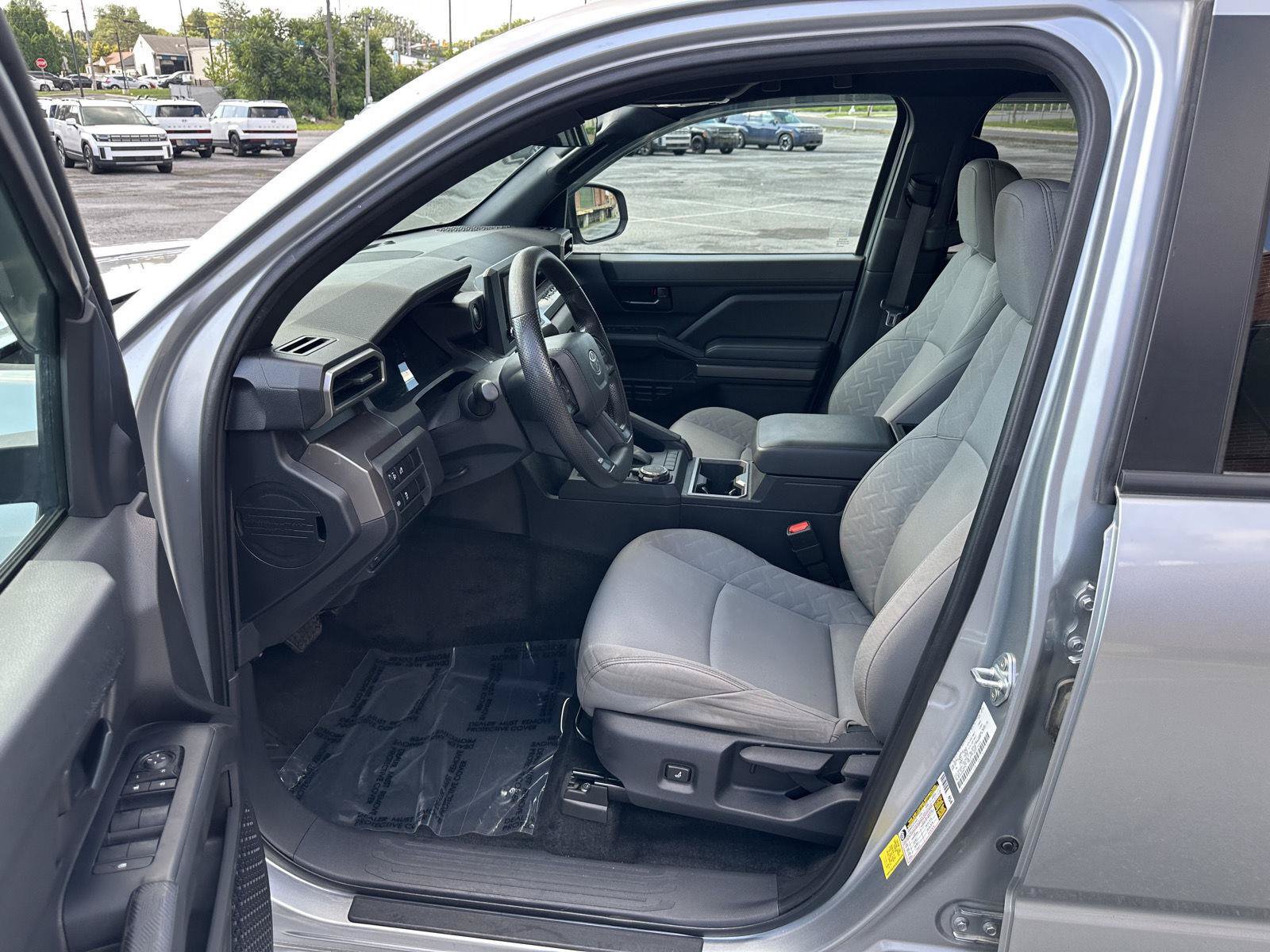 Used 2024 Toyota Tacoma SR5 AWD/4WD image 14