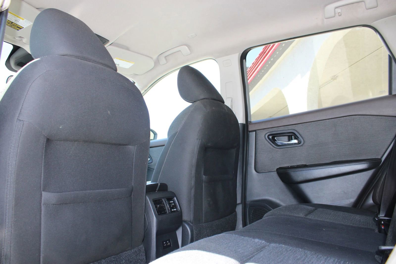 Used 2022 Nissan Rogue SV FWD image 16