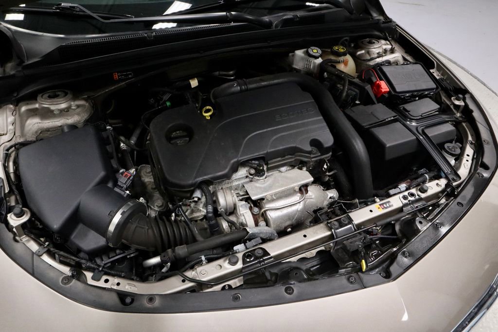 Used 2023 Chevrolet Malibu LT FWD image 16