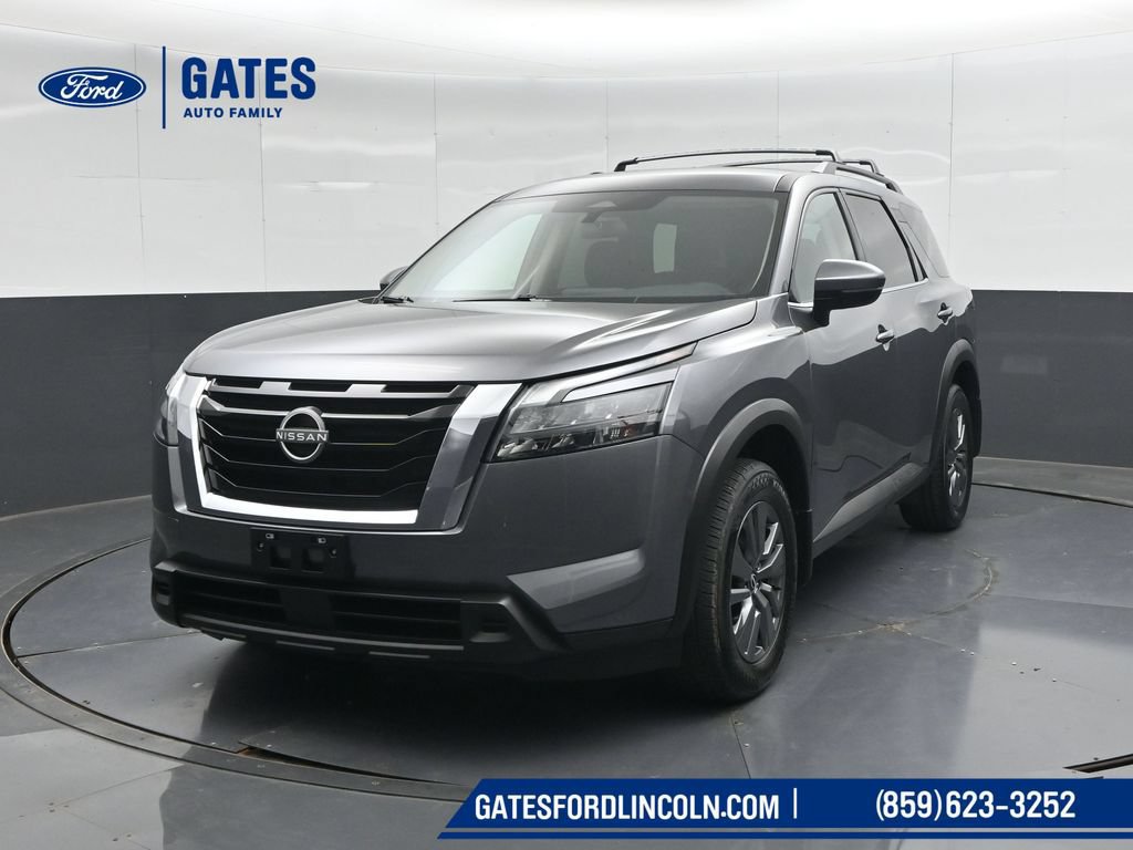 Used 2025 Nissan Pathfinder SV AWD/4WD image 5