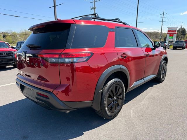 Certified 2024 Nissan Pathfinder SV w/ Black Appearance Package image 5