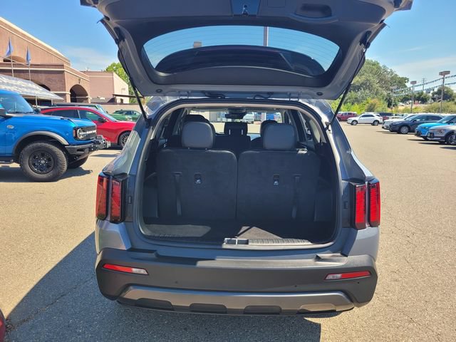 Used 2021 Kia Sorento S w/ Panoramic Sunroof Package AWD/4WD image 8
