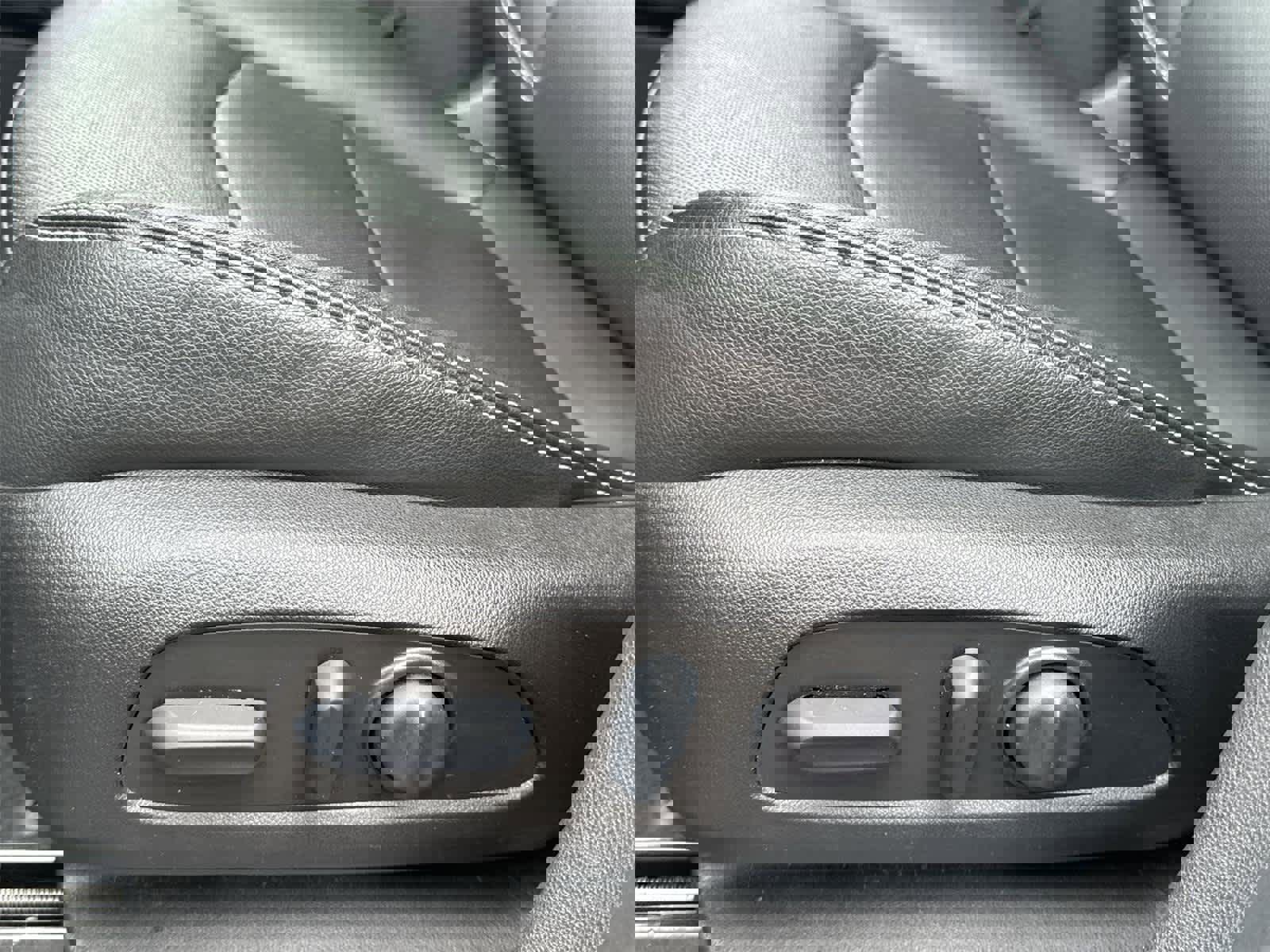 Used 2022 GMC Terrain SLT image 13