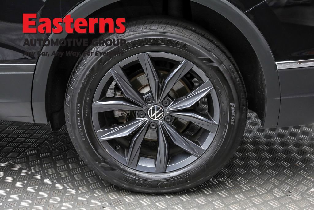 Used 2023 Volkswagen Tiguan SE image 8