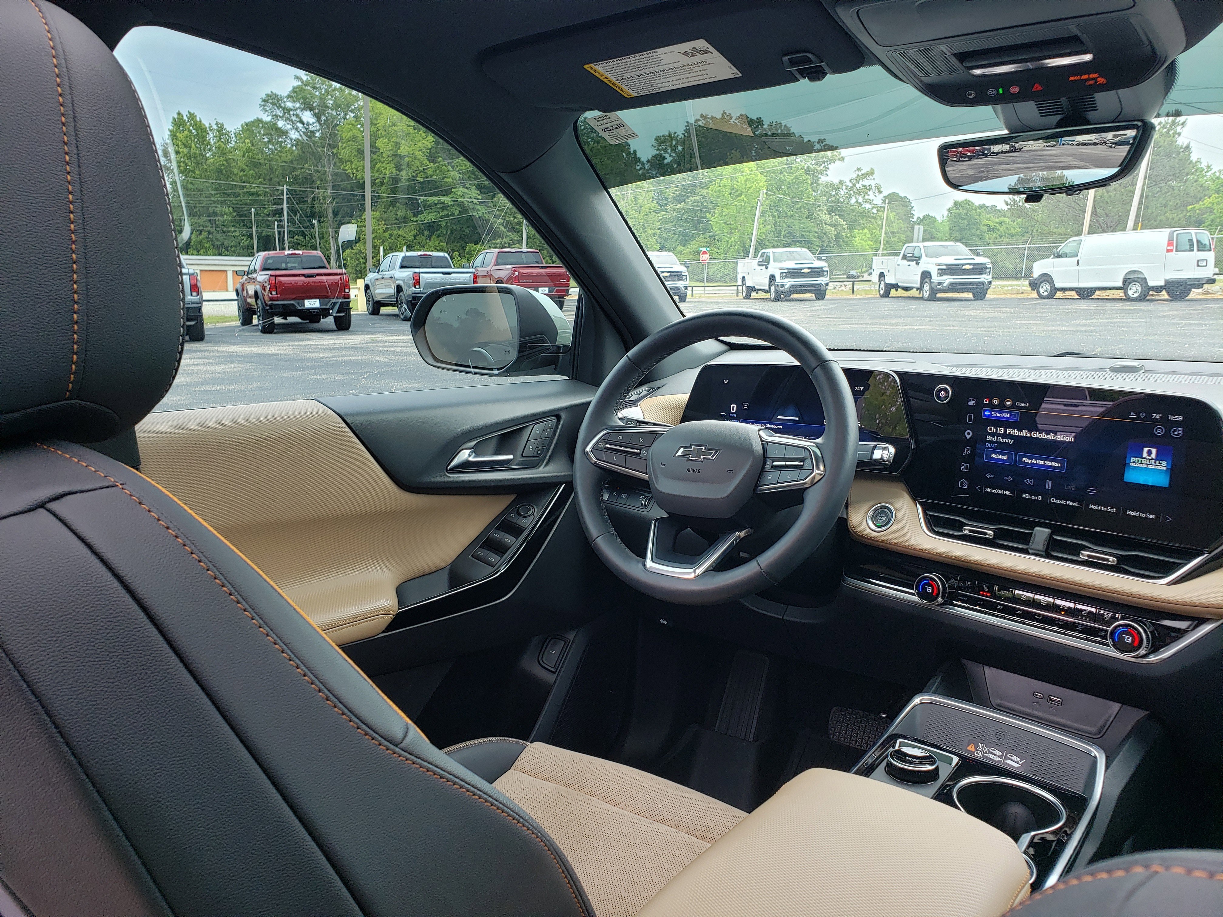 Used 2025 Chevrolet Equinox ACTIV w/ Safety and Technology Package FWD image 39