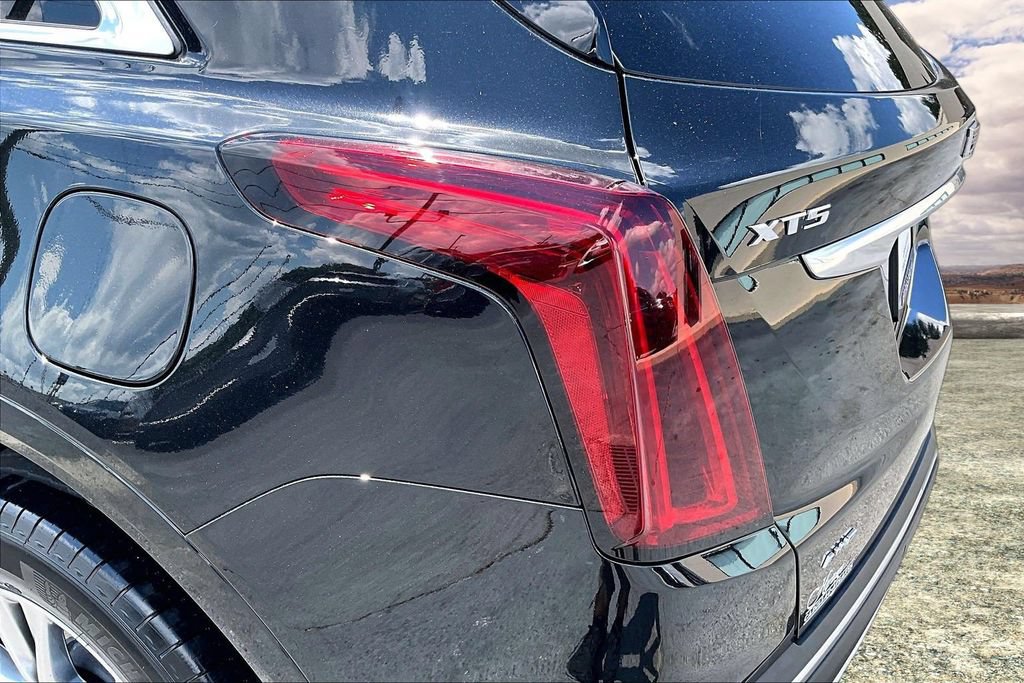 Certified 2023 Cadillac XT5 Premium Luxury AWD/4WD image 23