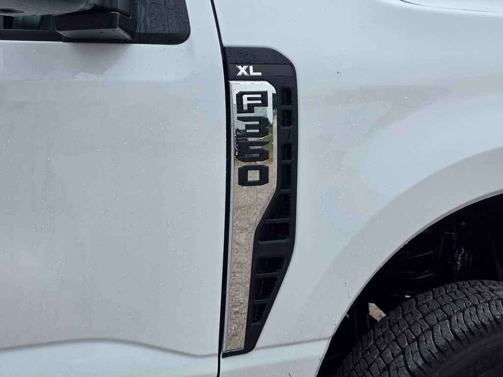 New 2026 Ford F350 XL w/ XL Chrome Package AWD/4WD image 12
