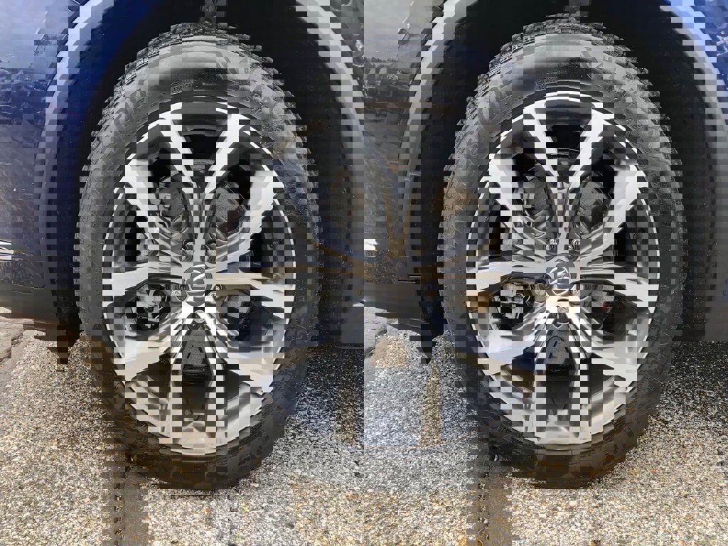 Used 2023 Acura MDX SH-AWD w/ Technology Package image 9