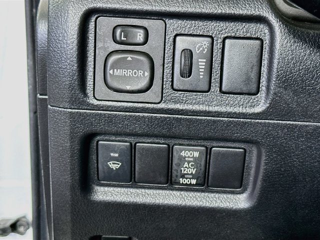 Used 2017 Toyota 4Runner SR5 RWD image 12